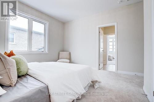 1580 Sharpe Street, Innisfil, ON - Indoor Photo Showing Bedroom