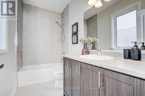1580 Sharpe Street, Innisfil, ON - Indoor Photo Showing Bathroom