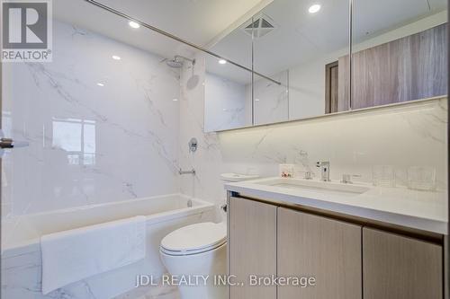 5112 - 1 Concord Cityplace Way, Toronto, ON - Indoor Photo Showing Bathroom