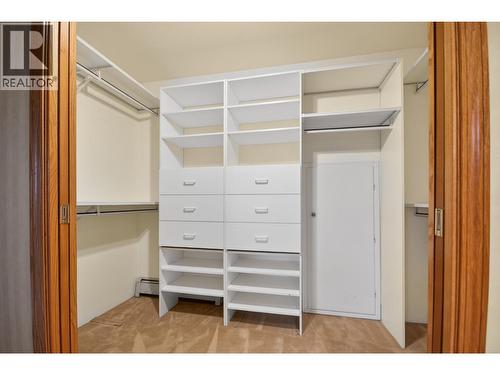 9839 Waller Court, Richmond, BC - Indoor Photo Showing Other Room