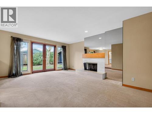 9839 Waller Court, Richmond, BC - Indoor With Fireplace