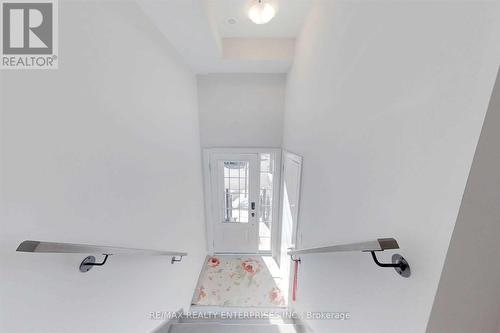 588 Rapids Lane, Mississauga, ON - Indoor Photo Showing Other Room