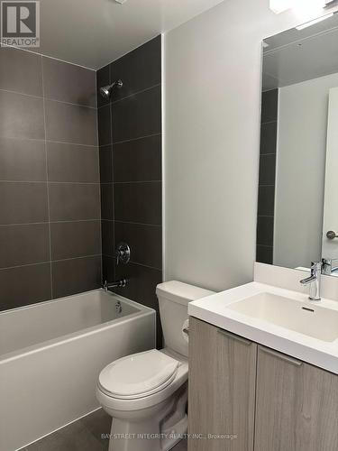 4105 - 8 Widmer Street, Toronto, ON - Indoor Photo Showing Bathroom