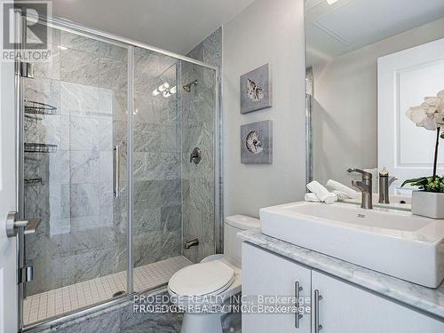 1504 - 1 The Esplanade Street, Toronto, ON - Indoor Photo Showing Bathroom