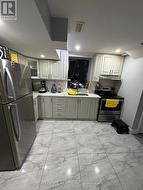 15 TROYER STREET N  Brampton, ON L7A 4T4