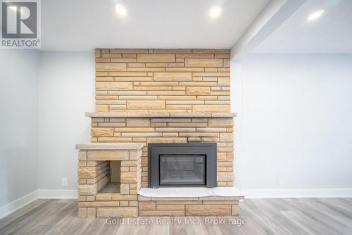10 Monroe Street N, Cambridge, ON - Indoor Photo Showing Living Room With Fireplace