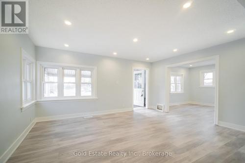 10 Monroe Street N, Cambridge, ON - Indoor Photo Showing Other Room