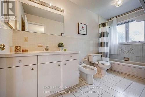 44 Frontenac Avenue, Toronto, ON - Indoor Photo Showing Bathroom