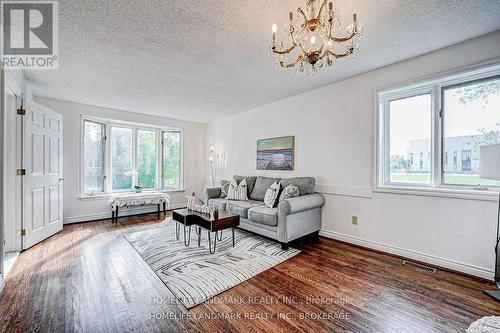 44 Frontenac Avenue, Toronto, ON - Indoor Photo Showing Living Room