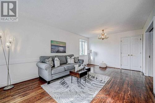 44 Frontenac Avenue, Toronto, ON - Indoor Photo Showing Living Room