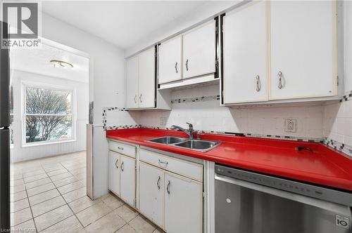 539 Willow Road Unit# 66, Guelph, ON - Indoor Photo Showing Kitchen With Double Sink