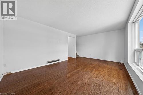 539 Willow Road Unit# 66, Guelph, ON - Indoor Photo Showing Other Room