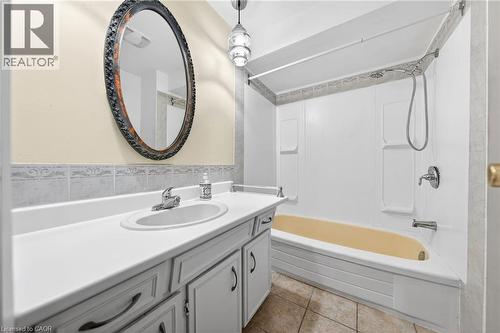 539 Willow Road Unit# 66, Guelph, ON - Indoor Photo Showing Bathroom