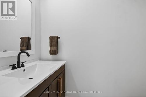 116 King George Street, Ottawa, ON - Indoor Photo Showing Bathroom