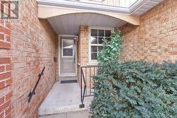 Front Entry W/2 Windows! - 