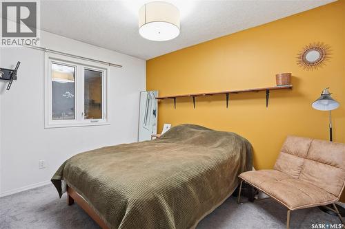 600 Mullin Avenue E, Regina, SK - Indoor Photo Showing Bedroom