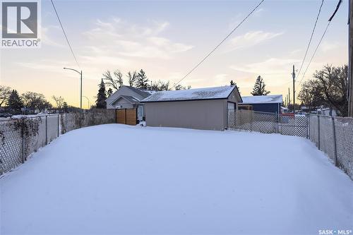 600 Mullin Avenue E, Regina, SK - Outdoor