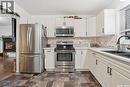 600 Mullin Avenue E, Regina, SK  - Indoor Photo Showing Kitchen 