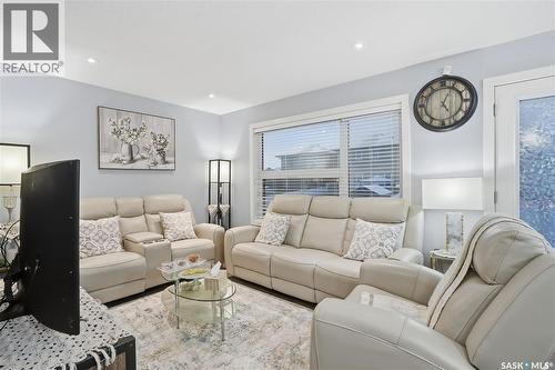 2842 Makowsky Crescent, Regina, SK - Indoor Photo Showing Living Room