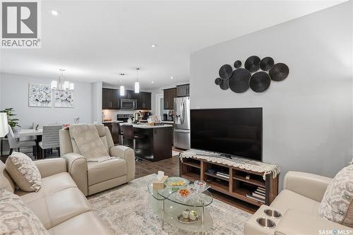 2842 Makowsky Crescent, Regina, SK - Indoor Photo Showing Living Room