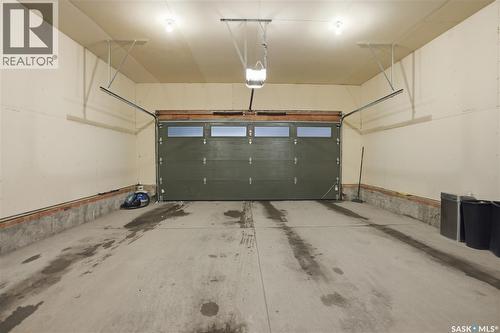 2842 Makowsky Crescent, Regina, SK - Indoor Photo Showing Garage