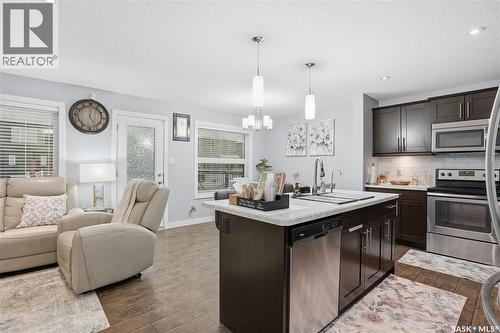 2842 Makowsky Crescent, Regina, SK - Indoor Photo Showing Kitchen With Upgraded Kitchen