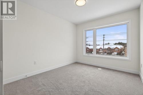 12 Lively Way, Whitby, ON - Indoor Photo Showing Other Room