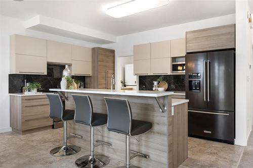 43 Trailside Crescent, Winnipeg, MB - Indoor Photo Showing Kitchen