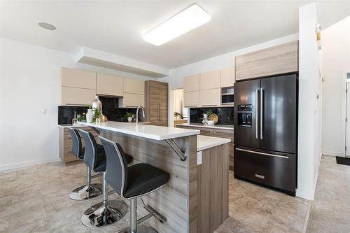 43 Trailside Crescent, Winnipeg, MB - Indoor Photo Showing Kitchen