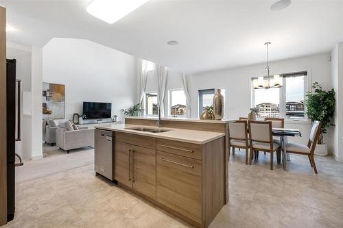 43 Trailside Crescent, Winnipeg, MB - Indoor