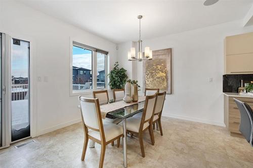 43 Trailside Crescent, Winnipeg, MB - Indoor Photo Showing Dining Room