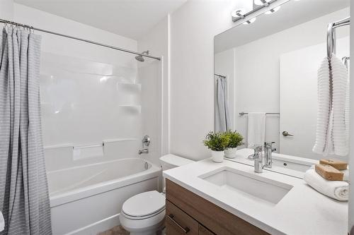 43 Trailside Crescent, Winnipeg, MB - Indoor Photo Showing Bathroom