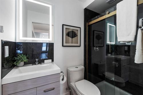 43 Trailside Crescent, Winnipeg, MB - Indoor Photo Showing Bathroom