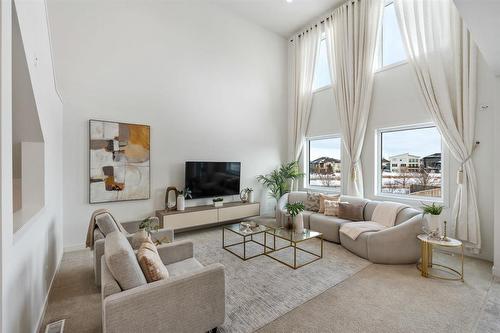 43 Trailside Crescent, Winnipeg, MB - Indoor Photo Showing Living Room