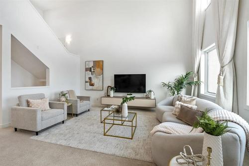 43 Trailside Crescent, Winnipeg, MB - Indoor Photo Showing Living Room