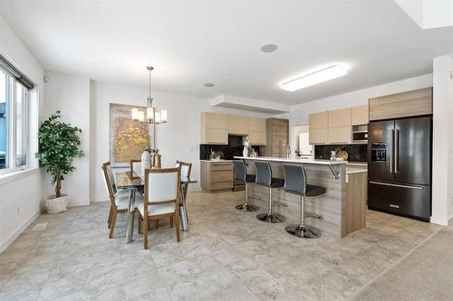 43 Trailside Crescent, Winnipeg, MB - Indoor