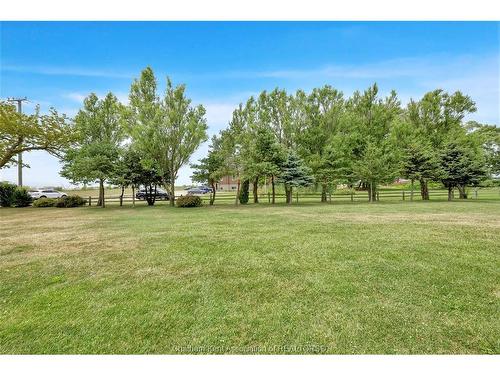 100 Ross Lane, Erieau, ON 