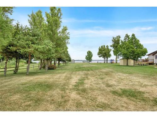 100 Ross Lane, Erieau, ON 