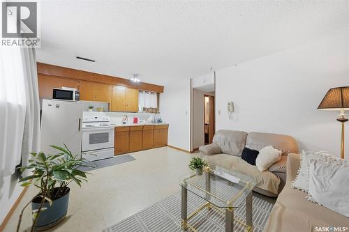 106 112Th Street W, Saskatoon, SK - Indoor Photo Showing Kitchen