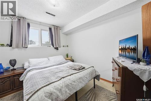 106 112Th Street W, Saskatoon, SK - Indoor Photo Showing Bedroom
