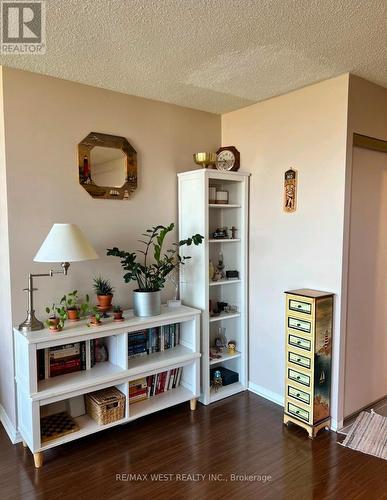 Ph11 - 5 Greystone Walk Drive, Toronto, ON - Indoor