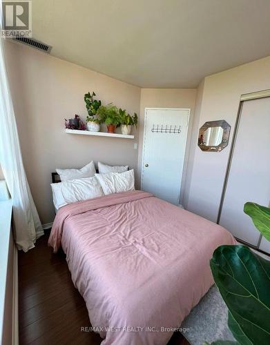 Ph11 - 5 Greystone Walk Drive, Toronto, ON - Indoor Photo Showing Bedroom