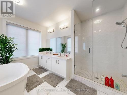 88 Harvey Bunker Crescent, Markham, ON - Indoor Photo Showing Bathroom