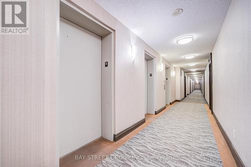 627 - 25 Lower Simcoe Street, Toronto, ON - Indoor Photo Showing Other Room