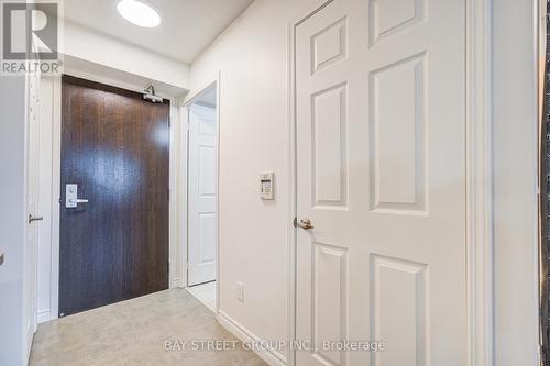 627 - 25 Lower Simcoe Street, Toronto, ON - Indoor Photo Showing Other Room