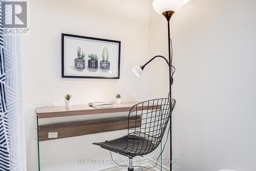 627 - 25 Lower Simcoe Street, Toronto, ON - Indoor