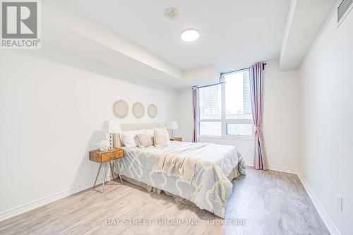 627 - 25 Lower Simcoe Street, Toronto, ON - Indoor Photo Showing Bedroom
