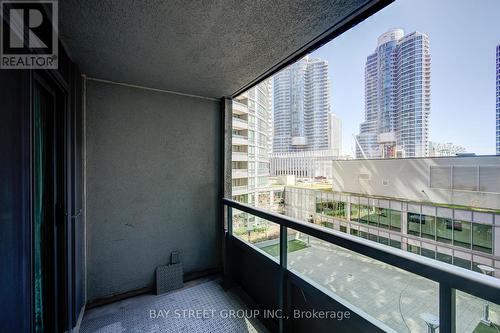 627 - 25 Lower Simcoe Street, Toronto, ON - Outdoor With Exterior