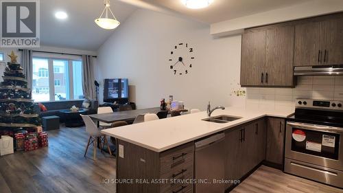 2969 Murphy Place, Innisfil, ON - Indoor Photo Showing Kitchen With Double Sink