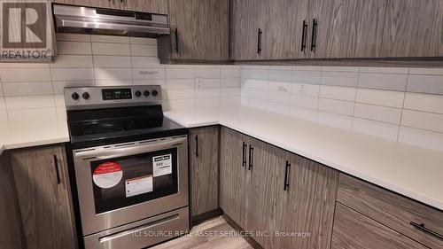 2969 Murphy Place, Innisfil, ON - Indoor Photo Showing Kitchen